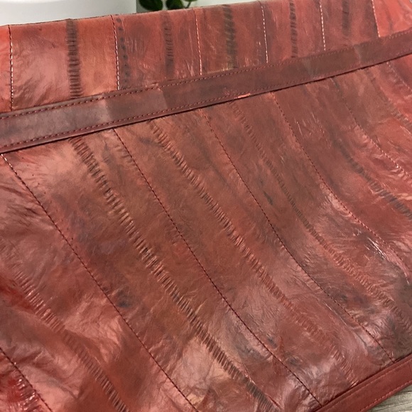 Vintage Genuine Eel Skin Clutch w/ Multiple Pockets - Picture 13 of 13